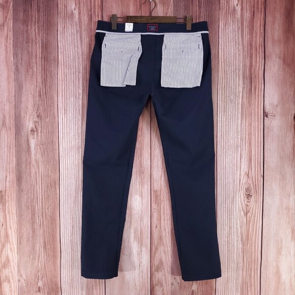 *FLAWS* NWT UNTUCKit Mens Size 35X32 St Clair Straight Leg Pants Navy Blue 40291 - Picture 5 of 13